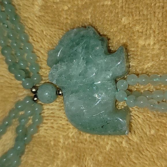 Vintage Beautiful Elephant Jade & 14k Gold  Necklace & Earrings - Picture 3 of 15